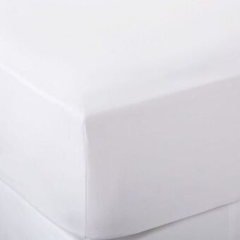 Whitehouse Whisper soft 300 thread count egyptian cotton percale white fitted sheet offer