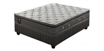 Rochester Sealy veraney 152cm (queen) plush bed set offer