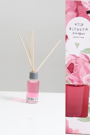 Sheet Street Blossom scented diffuser offer