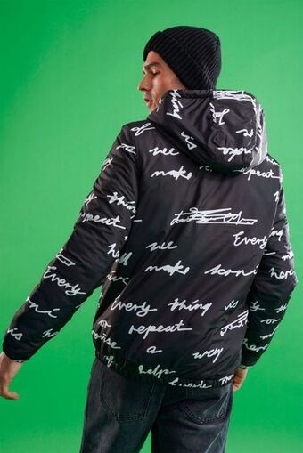 Printed windbreaker