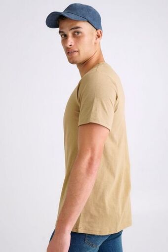 MRP Slim fit v-neck t-shirt offer