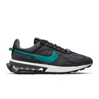 Sportscene Nike men's preday black sneaker offer