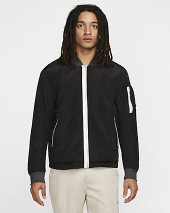 Nike Nike sportswear style essentials offer